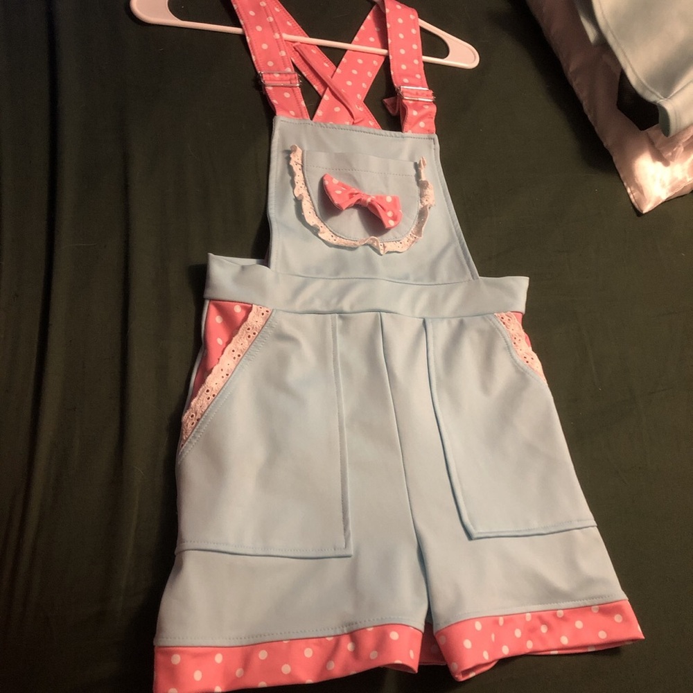 Pastel overalls